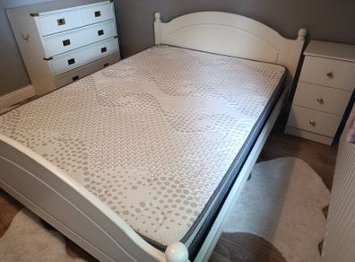 Double bedroom set with double mattress