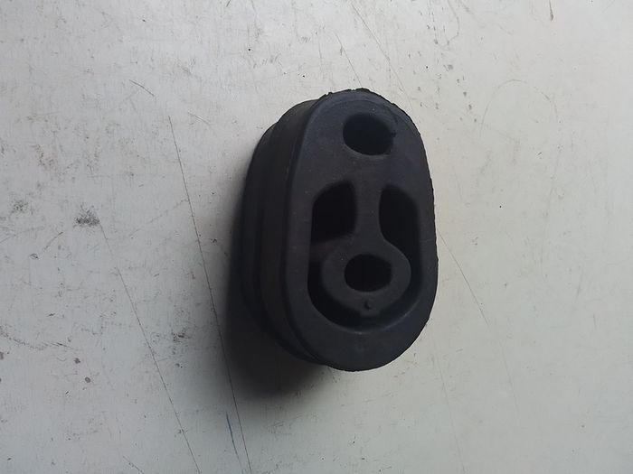 Ford Fiesta Mk2 Exhaust Mounting Rubber.