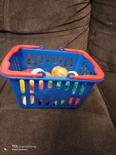 toys/food, vegetable/