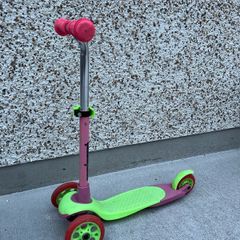 Girls scooter