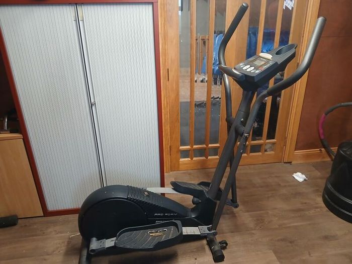 Cross Trainer