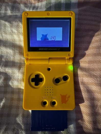 Pokemon Gameboy advance + 6 Pokemon Games