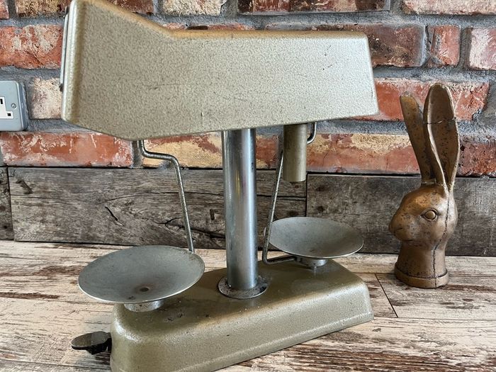 vintage Scales Money Checker