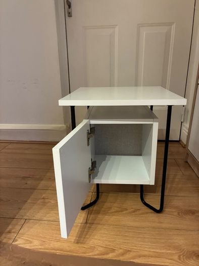 White cabinet 40 cm x 40 cm x 45 cm