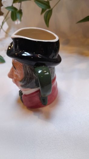 Character jug "Simon" Staffordshire