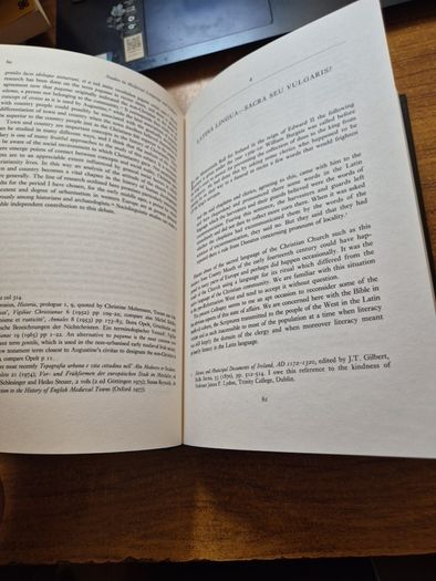 Studies in Medieval Language and Culture. Michael Richter.