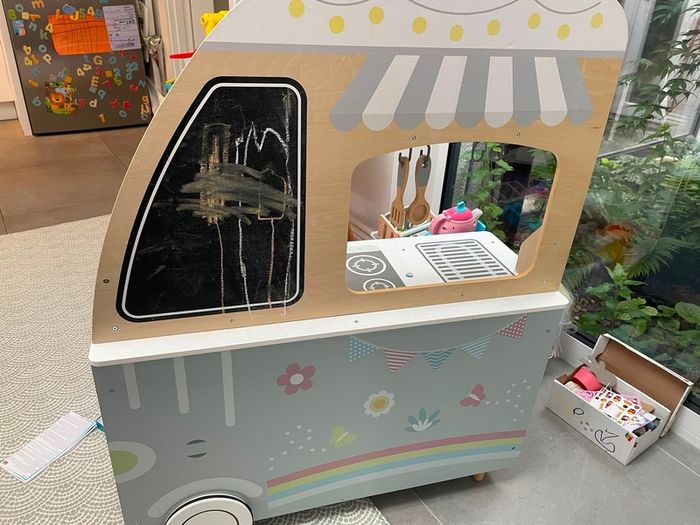 Play Kitchen