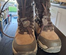 snowboots