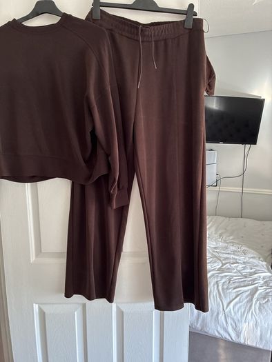 ladies tracksuit