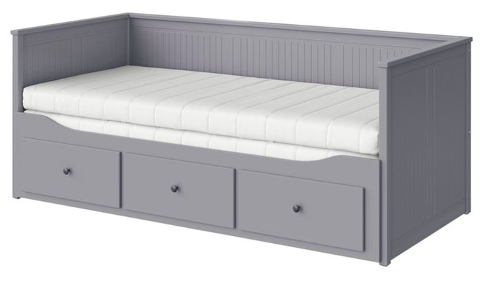 Day bed extendable to double