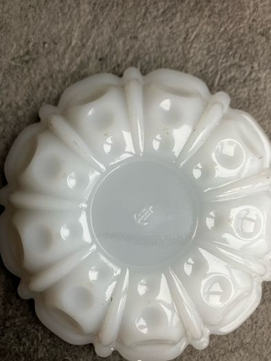 2 x collectible ashtrays