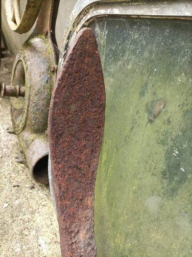 antique anchor