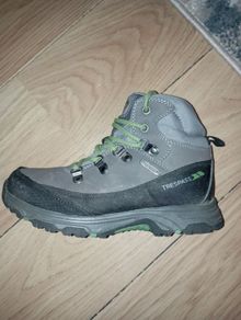 Trespass hiking boots size UK3