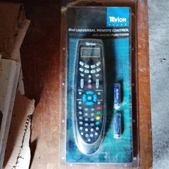 8 in 1 universal remote control