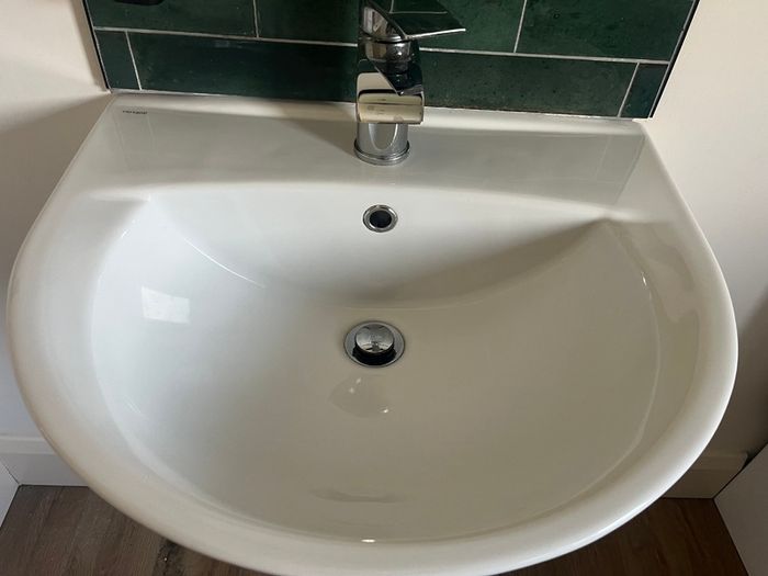 Cersanit Wall-Hung Basin with Sonas Mixer Tap (2 Available)