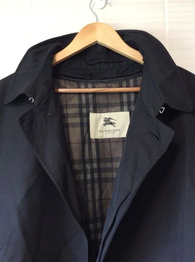 Burberry Mens Coat. Authentic Burberry Mens Coat. Collect In Dublin Or Receive Via Post.