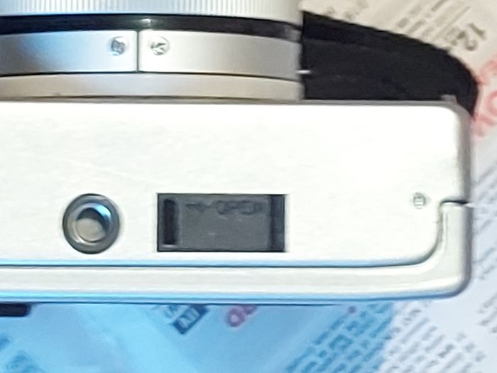 Canon Canonet 28 film camera and carrying case in very good cosmetic condition
