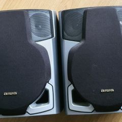 Aiva Speakers in very good condition.