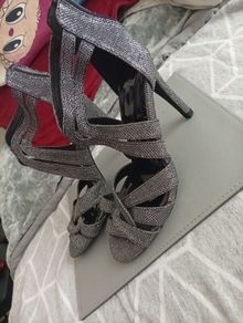 high heels lot !!! Read !
