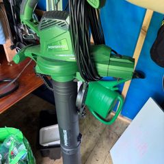 leaves blower and vacuum