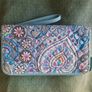 Vera Bradley Wristlet Purse teal blue ornate design in excellent condition with no issues and was hardly used FREE STANDARD POSTAGE INCLUDED Image 2