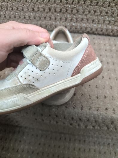 Girls shoes