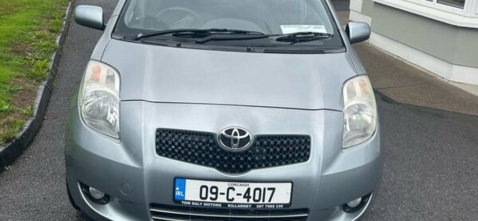 2009 Toyota Yaris 1.0 mint car new test