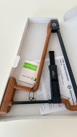 guitar stand electric