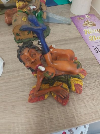 novelty ashtrays