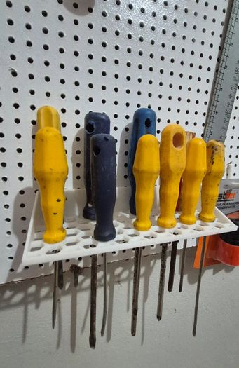 3D Printed Pegboard Screwdriver Holder - Organiser Rack