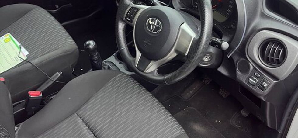 Toyota Yaris 2012 new NCT