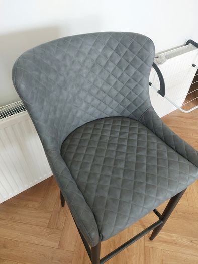 2 x Bar/ island stool