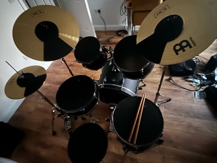 Tama Imperialstar five piece Drum Kit with Crash/Ride/Hi-Hat Symbals. Vic Firth Mute Pads included