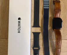 Apple Watch SE 44mm (c/w 3 different straps)