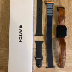 Apple Watch SE 44mm (c/w 3 different straps)