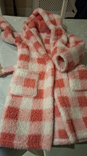 Warm house coat 5-6  yr