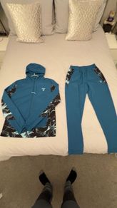 Grid tracksuit size medium