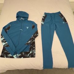 Grid tracksuit size medium