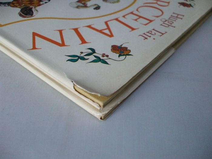 SALE!  PORCELAIN by Hugh Tait (English edition)