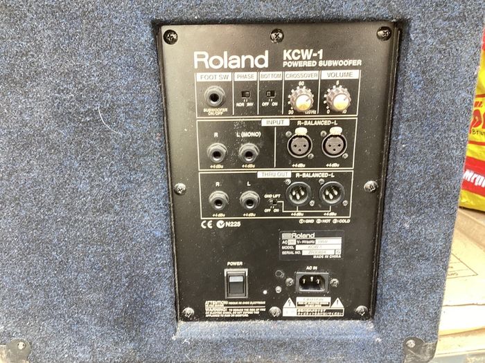 Roland Active Powered Subwoofer 200 Watts Speaker with inbuilt Amp in Excellent Condition.