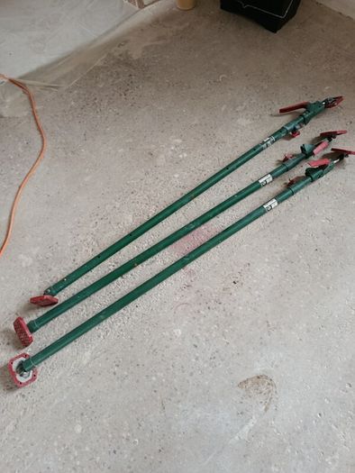 Ceiling plasterboard support props