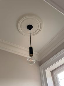 Modern pendant light fitting