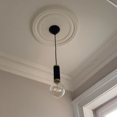 Modern pendant light fitting