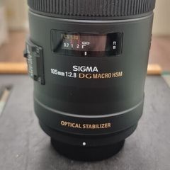 Sigma 105mm f/2.8 EX DG OS HSM Macro Lens  Mint Condition Mount Type