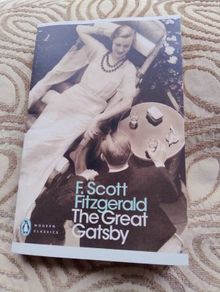 The Great Gatsby 1990 edition by F Scott Fitzgerald in very good condition FREE STANDARD POSTAGE INCLUDED