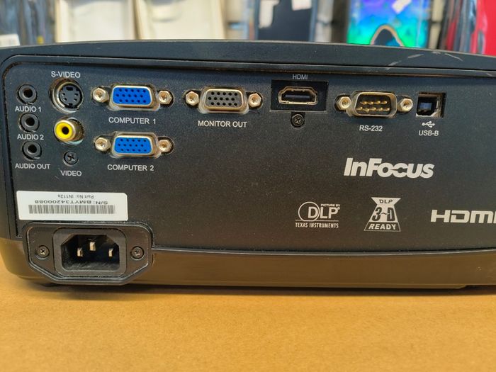 Infocus IN112a 3000 Lumens DLP HDMI Projector (Lamp Hour: 5668)