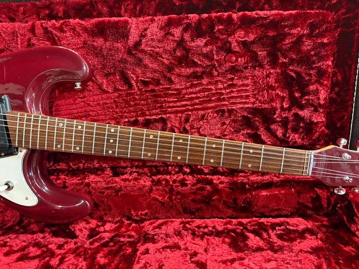 Zen-On Morales Mosrite Red 1960's