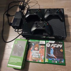 Xbox one with 3 controllers, games and charging station