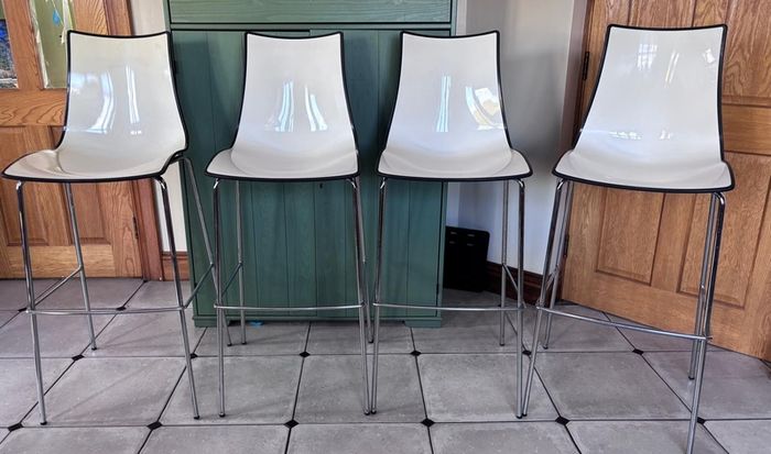 sets of s-cab design Italian high stools