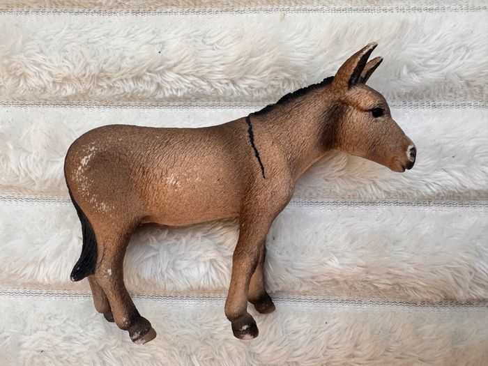 Schleich Donkey Burro Jenny Farm Animal Figure 2008 D-73527  approx. 8.5 cm. Used Please see photos